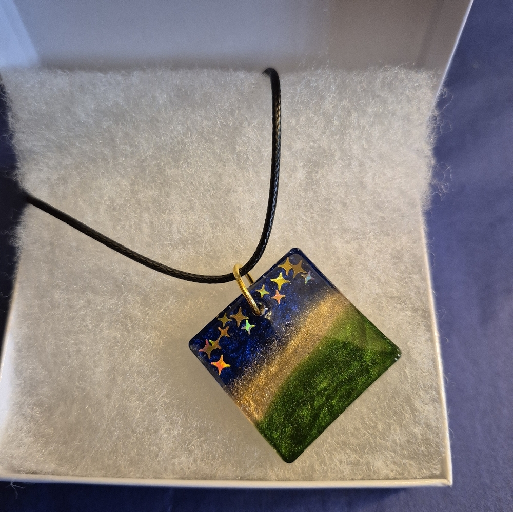 Elegant Blue and Green Starry Necklace